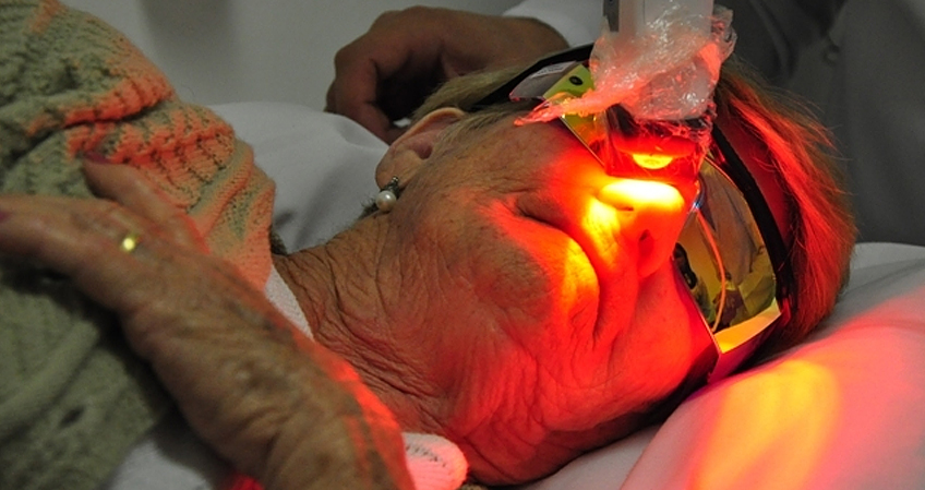 Terapia fotodinamica oftalmologia. Degenerescenta maculara | Medlife